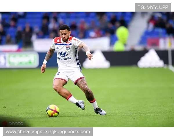 埃因霍温反击推进速度极快 埃因霍温反击推进速度极快